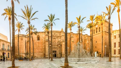 Almería: Kota Matahari di Spanyol yang Kaya Alam dan Sejarah