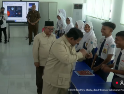 Canda Prabowo Tantang Adu Tinju Siswa SMPN 4 Bekasi