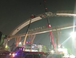 Gapura Kota Bekasi Dibongkar Setelah 10 Tahun